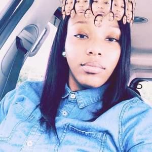 Meet your Posher, Simone